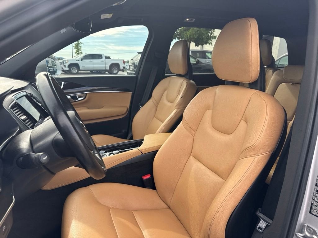 2018 Volvo XC90 Momentum