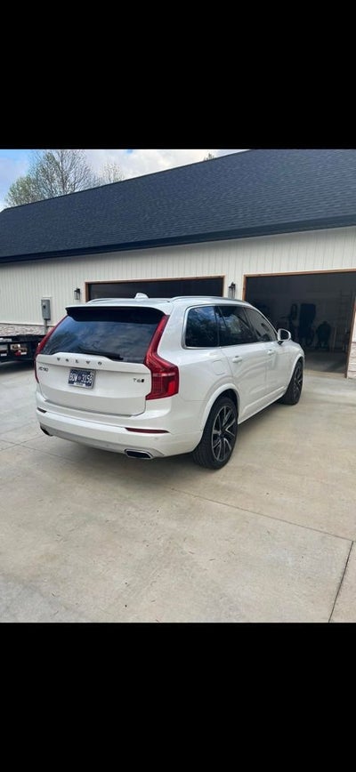 2021 Volvo XC90 Momentum