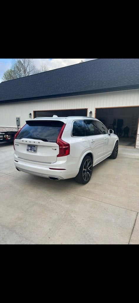 2021 Volvo XC90 Momentum